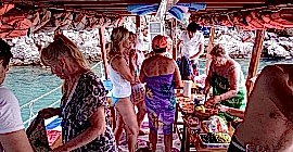 Tekne Turunun Bir Günü